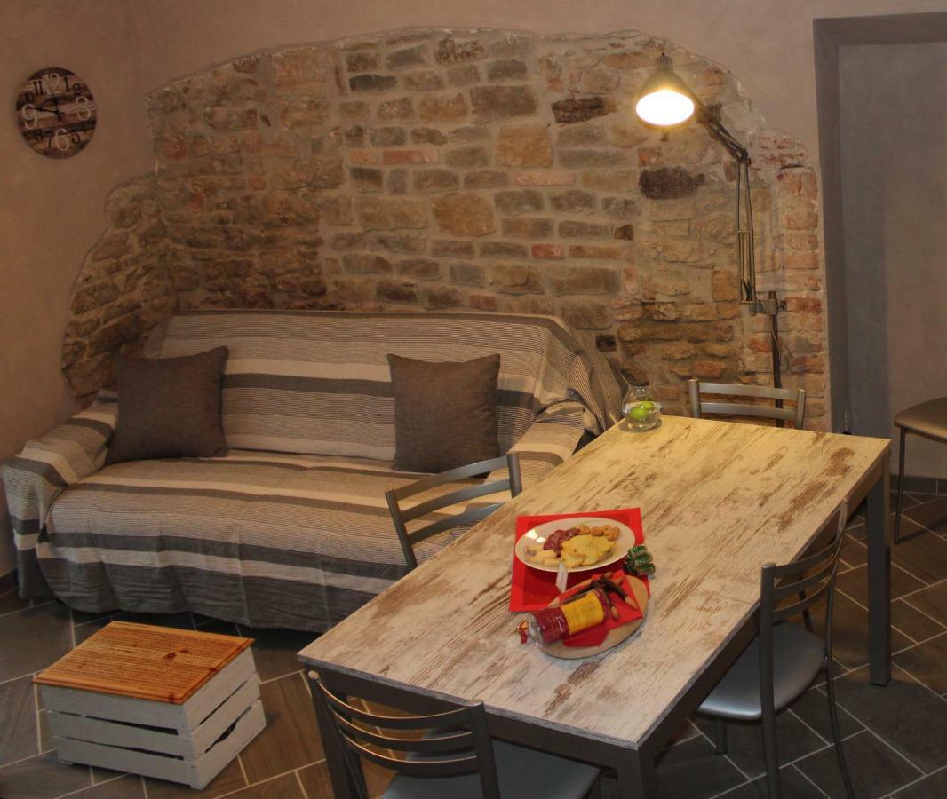 Apartament Langa 4 Love Novello Zewnętrze zdjęcie